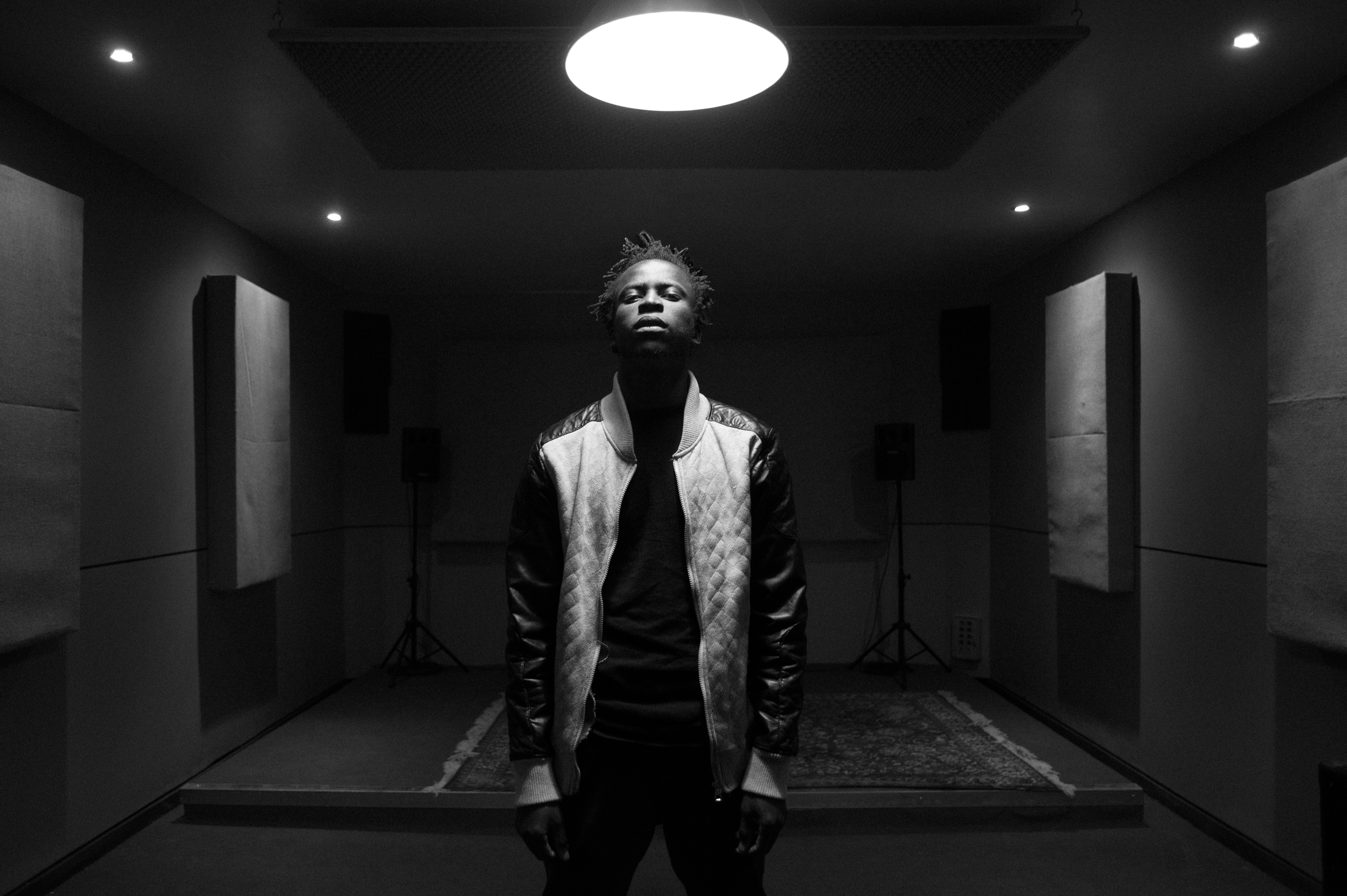 Portraits – 1/10 – 01_John%20Bleck%20-%20Chanteur.jpg